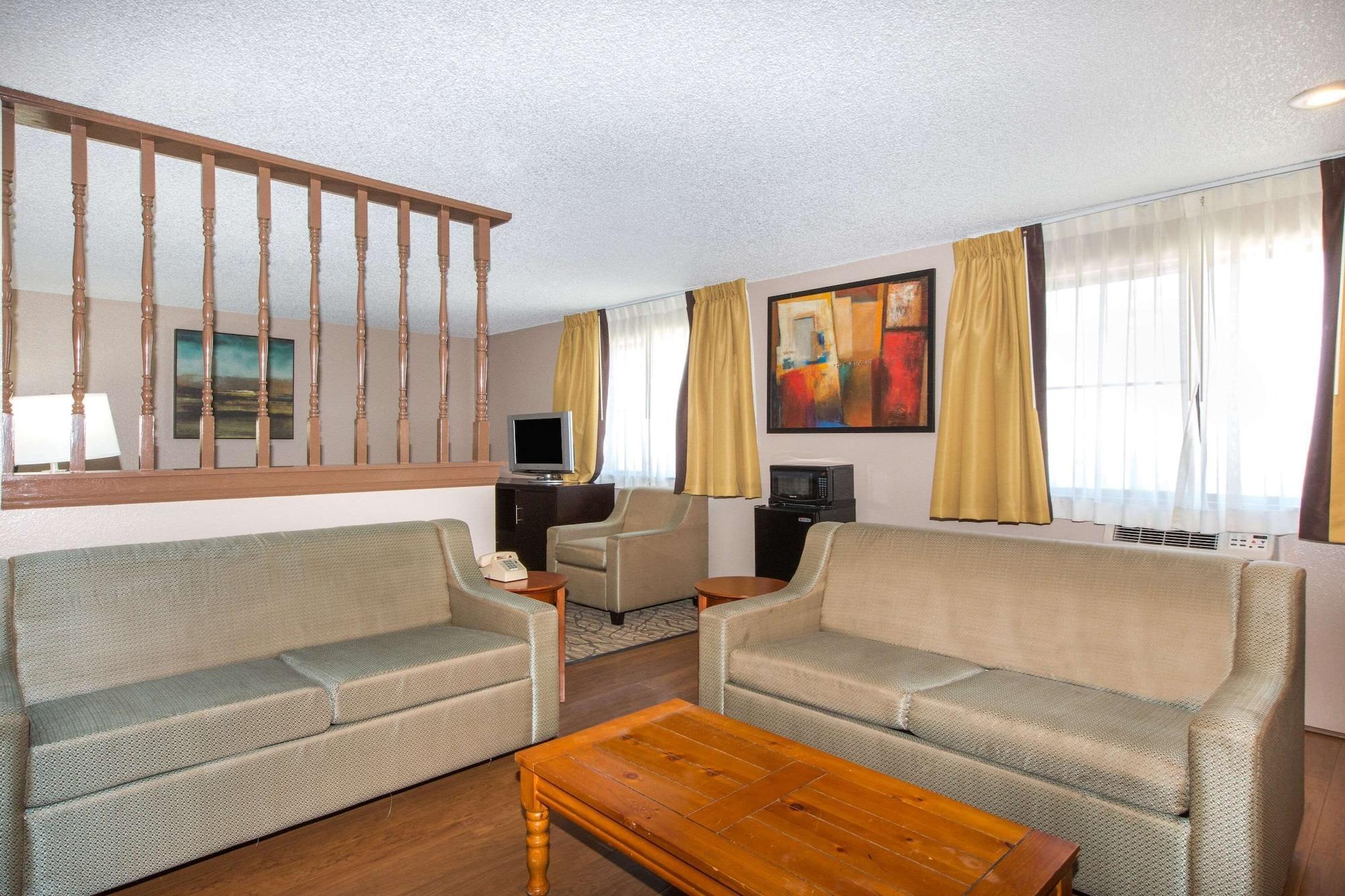 ซูเปอร์ 8 บาย วินด์แฮม นัมปา Hotel แนมปา ภายนอก รูปภาพ