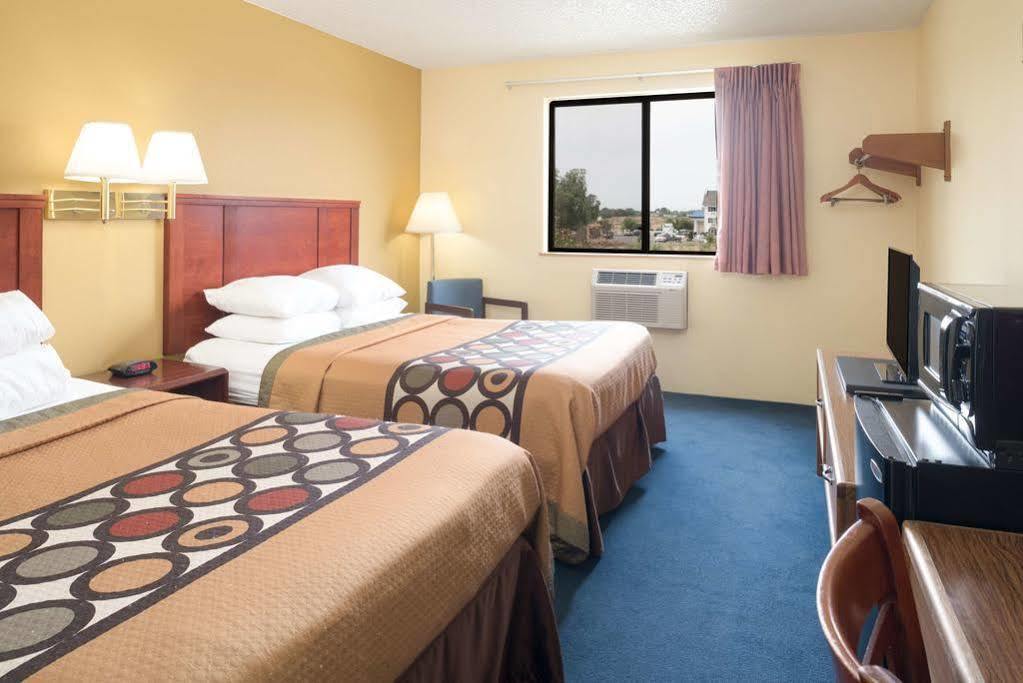 ซูเปอร์ 8 บาย วินด์แฮม นัมปา Hotel แนมปา ภายนอก รูปภาพ